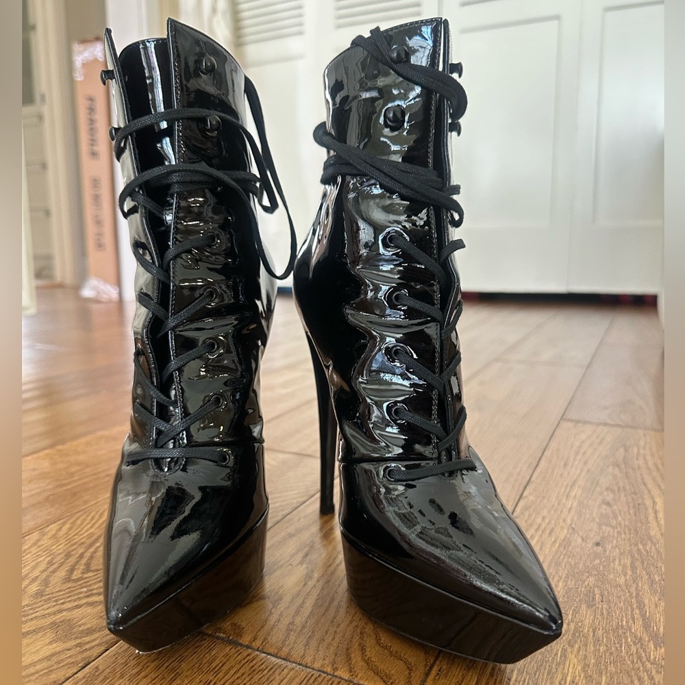 Black patent leather Saint Laurent boots - Picture 5 of 6